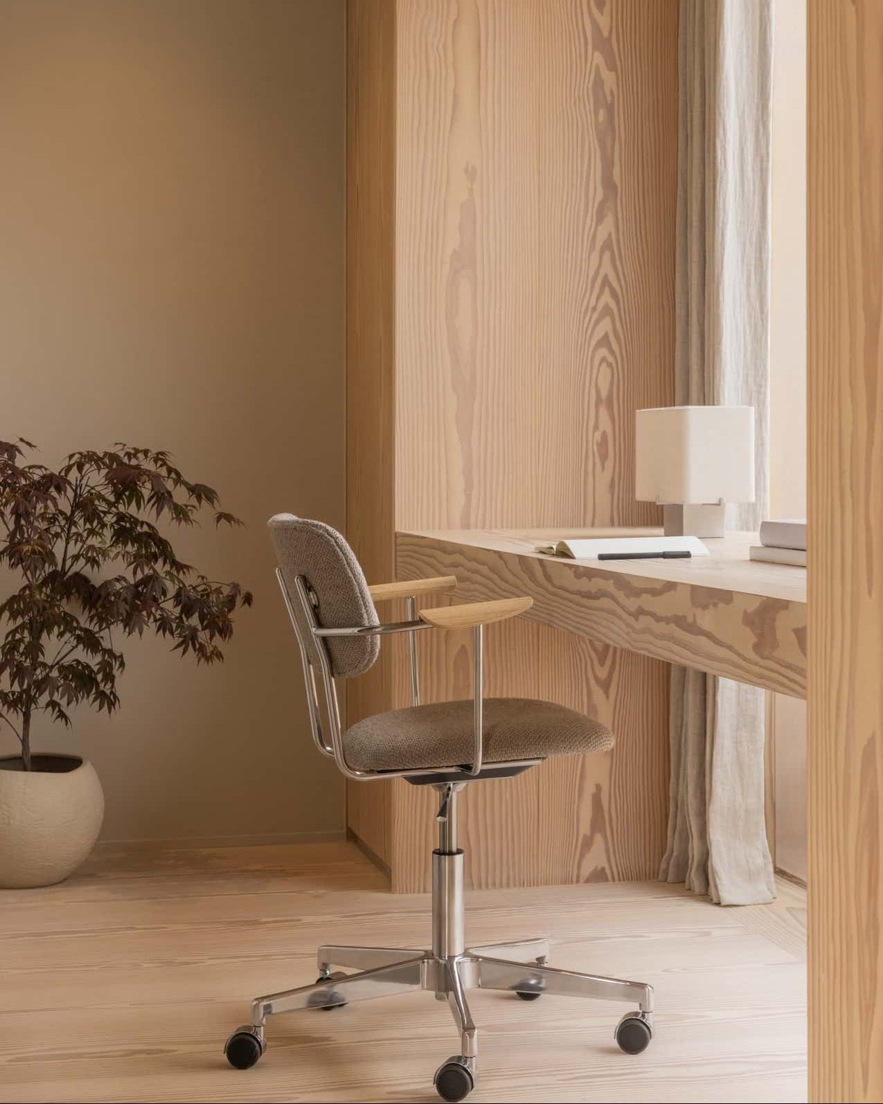 Nonna Table Lamp H24 - Aluminium