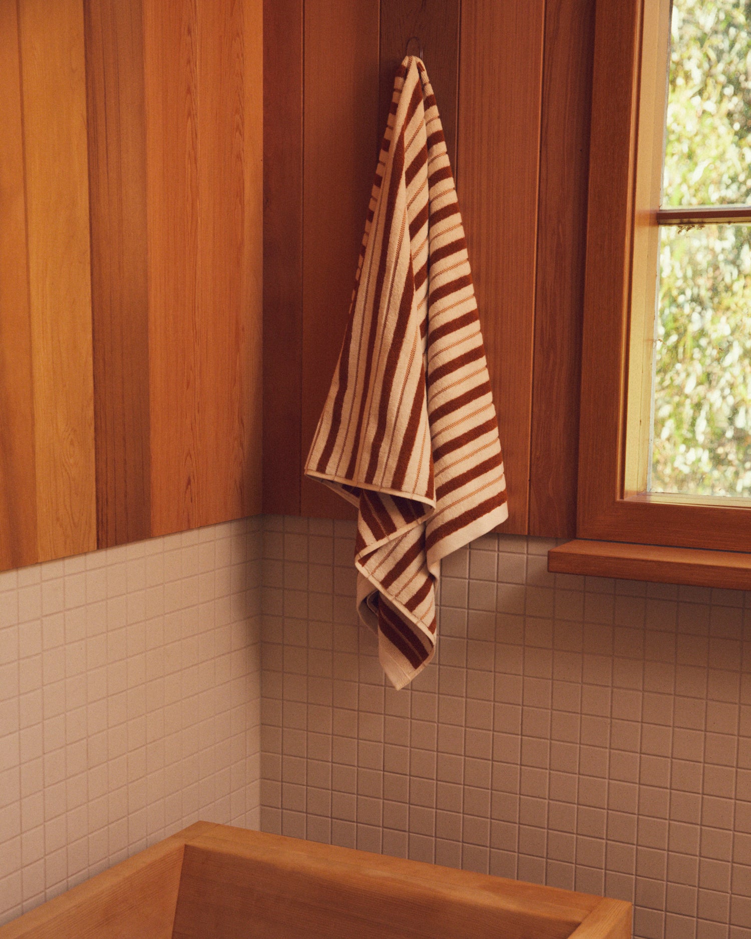 Franklin Bath Towel - Fuyu / Chalk