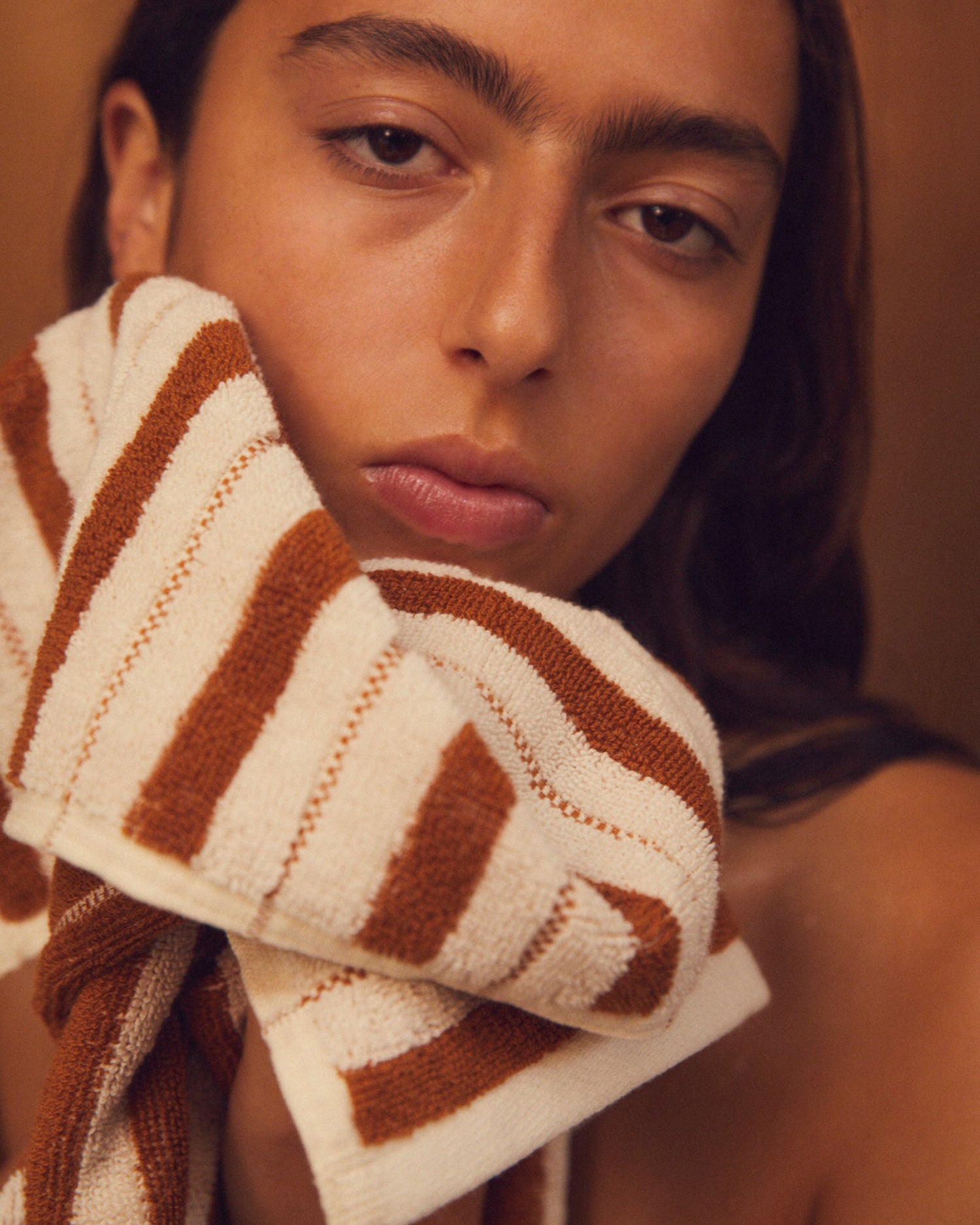 San Luis Hand Towel - Fuyu / Chalk