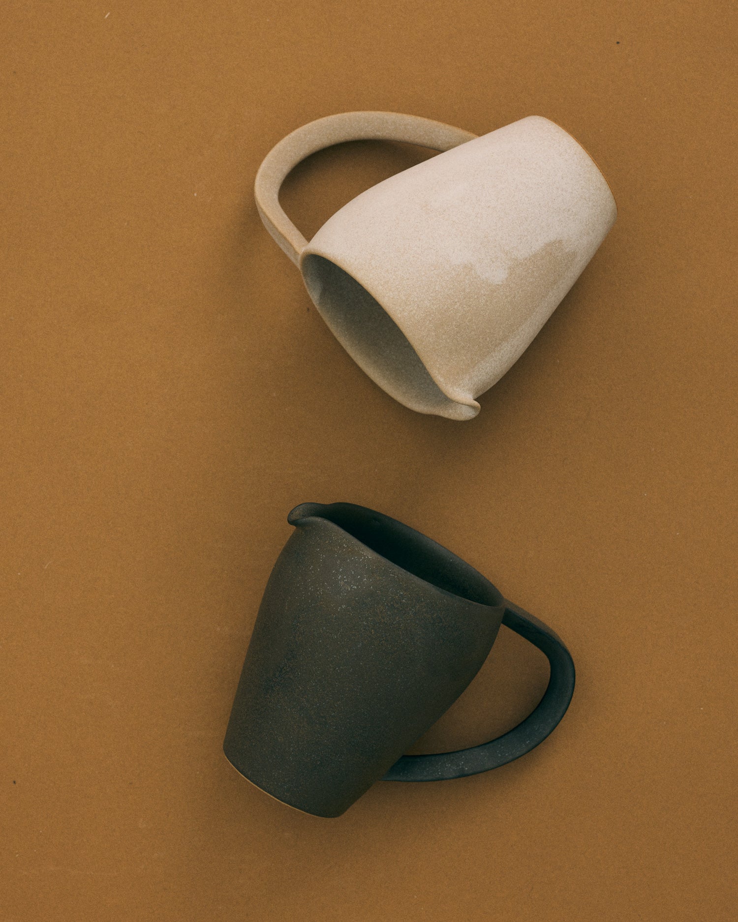 Birdy Jug - Stone Beige