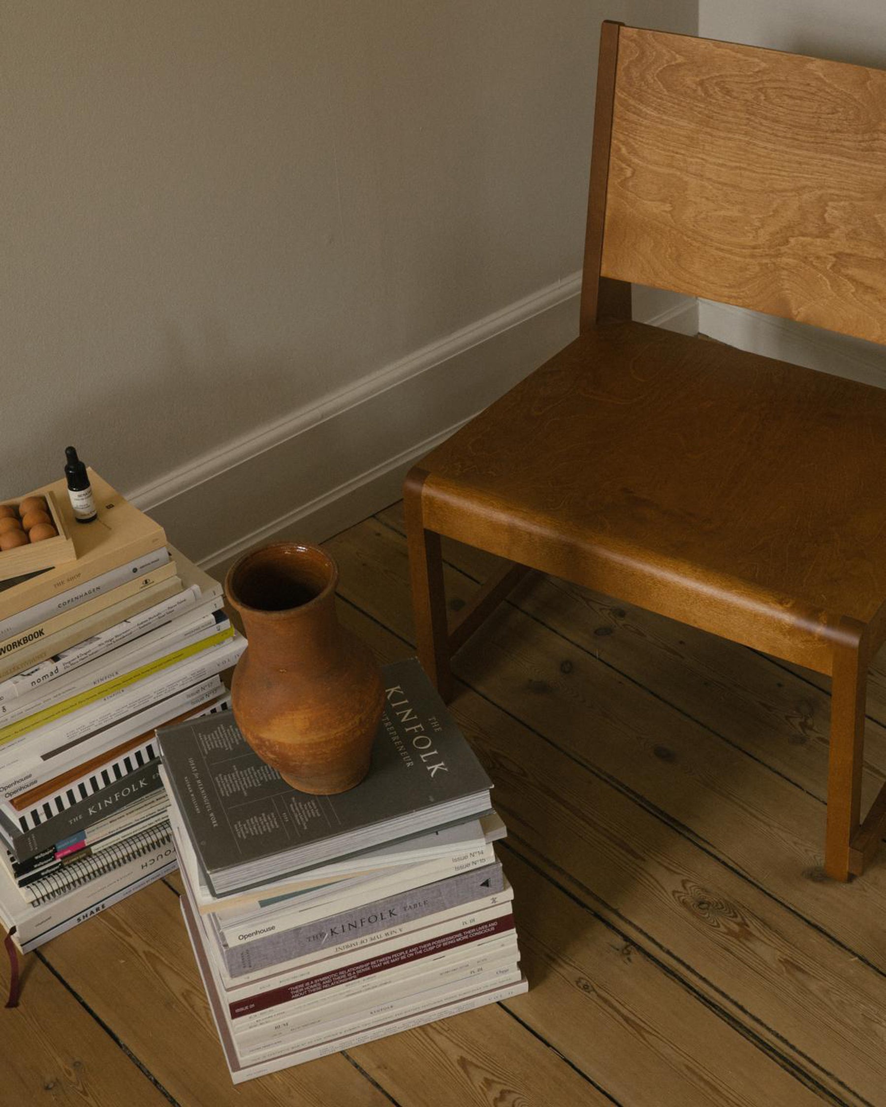 EASY CHAIR 01 - Warm Brown Birch