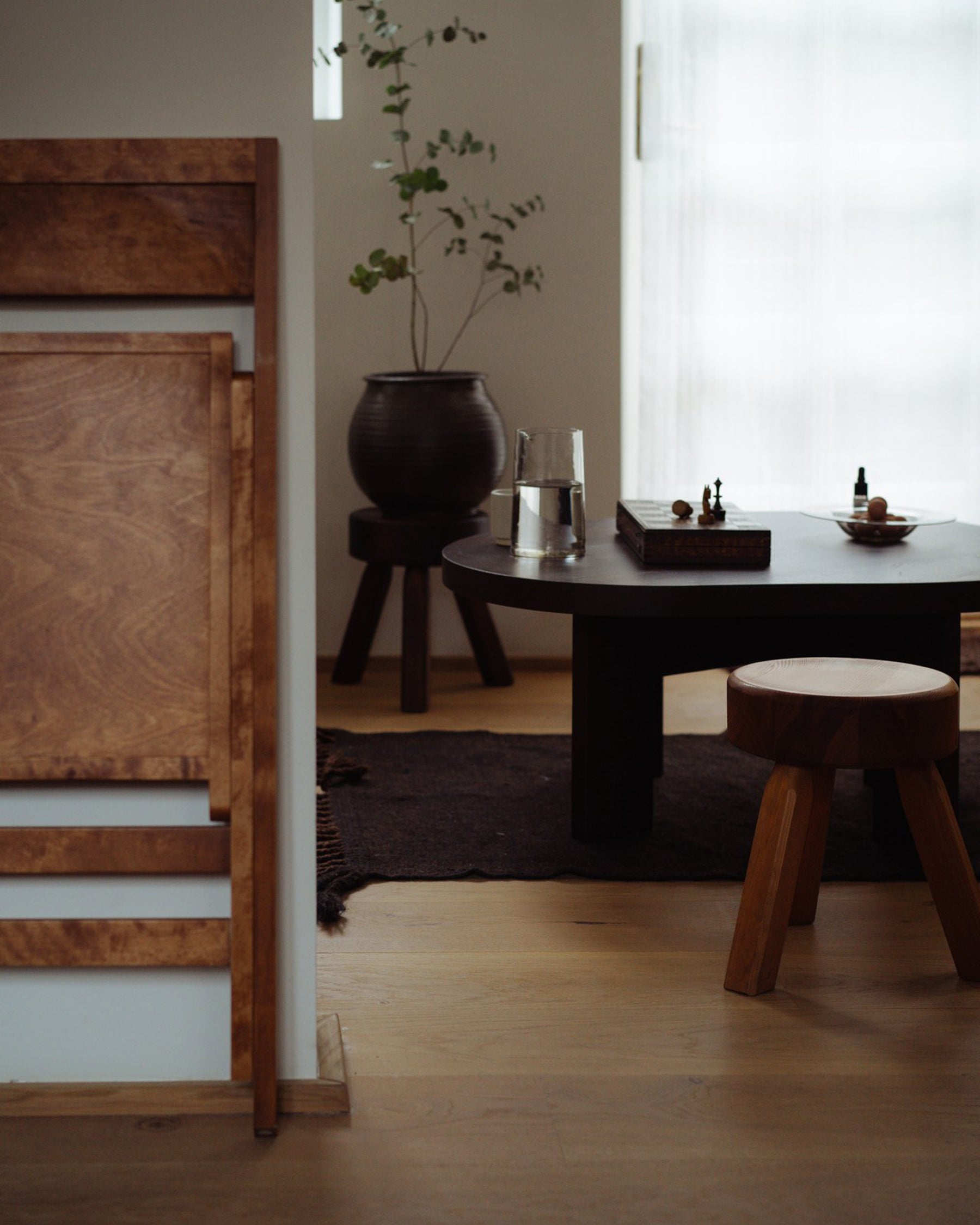FARMHOUSE COFFEE TABLE - Pond - Dark Oak
