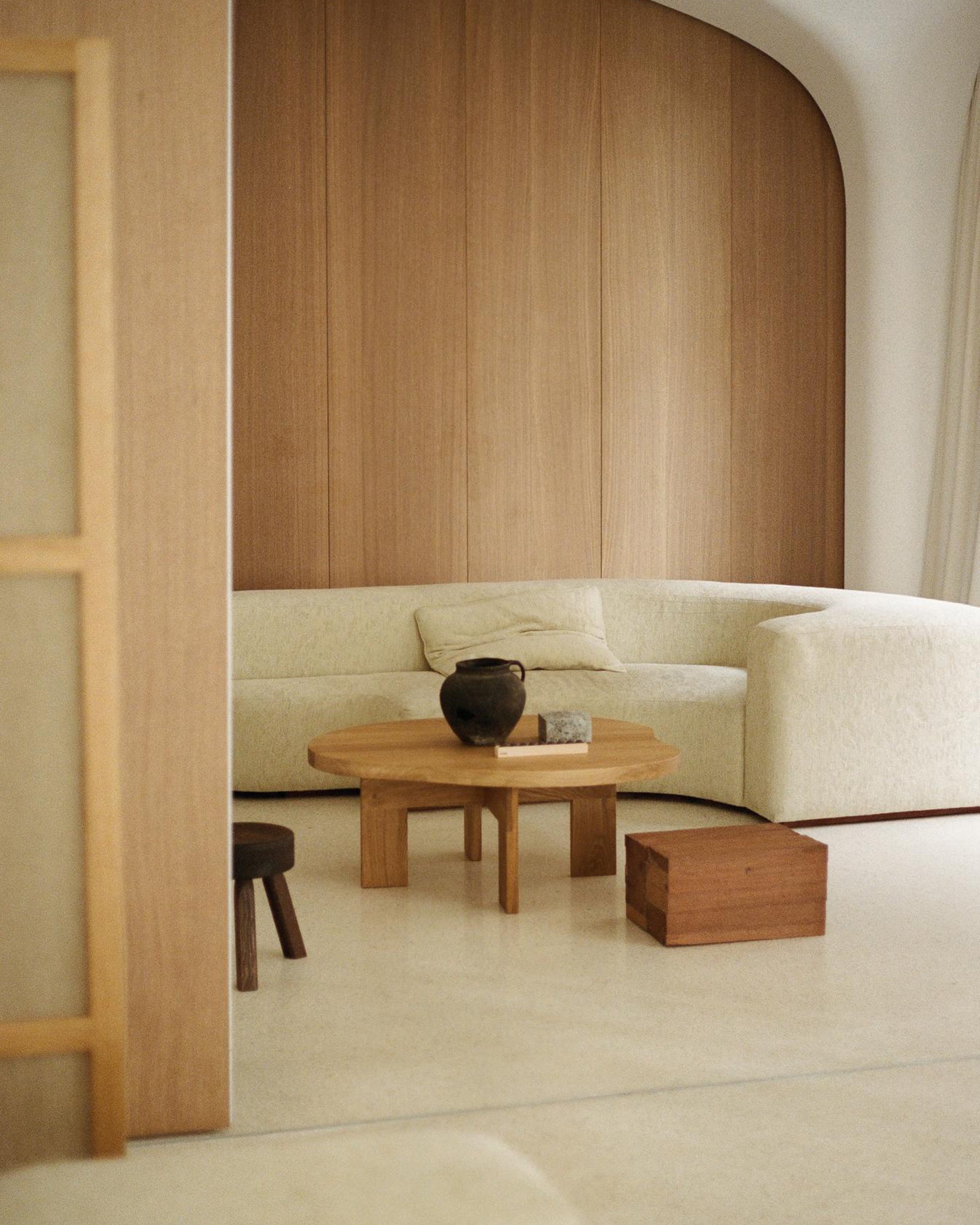 FARMHOUSE COFFEE TABLE - Pond Natural Oak