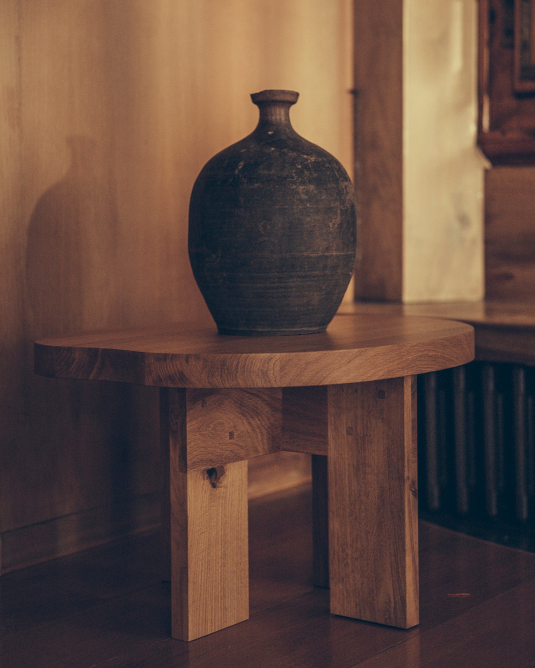 FARMHOUSE SIDE TABLE - Pond Natural Oak