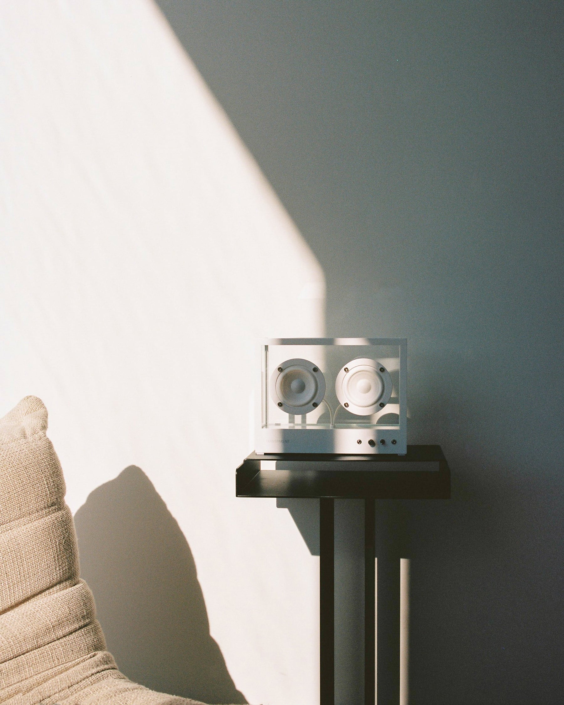 Small Transparent Speaker - White