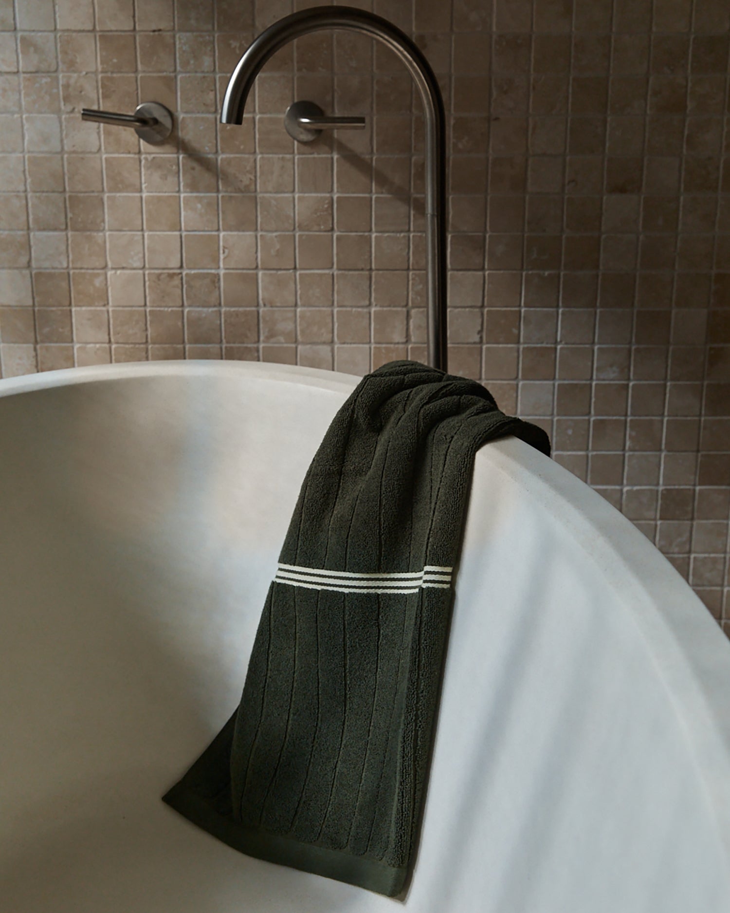 Emerald Hand Towel - Moss