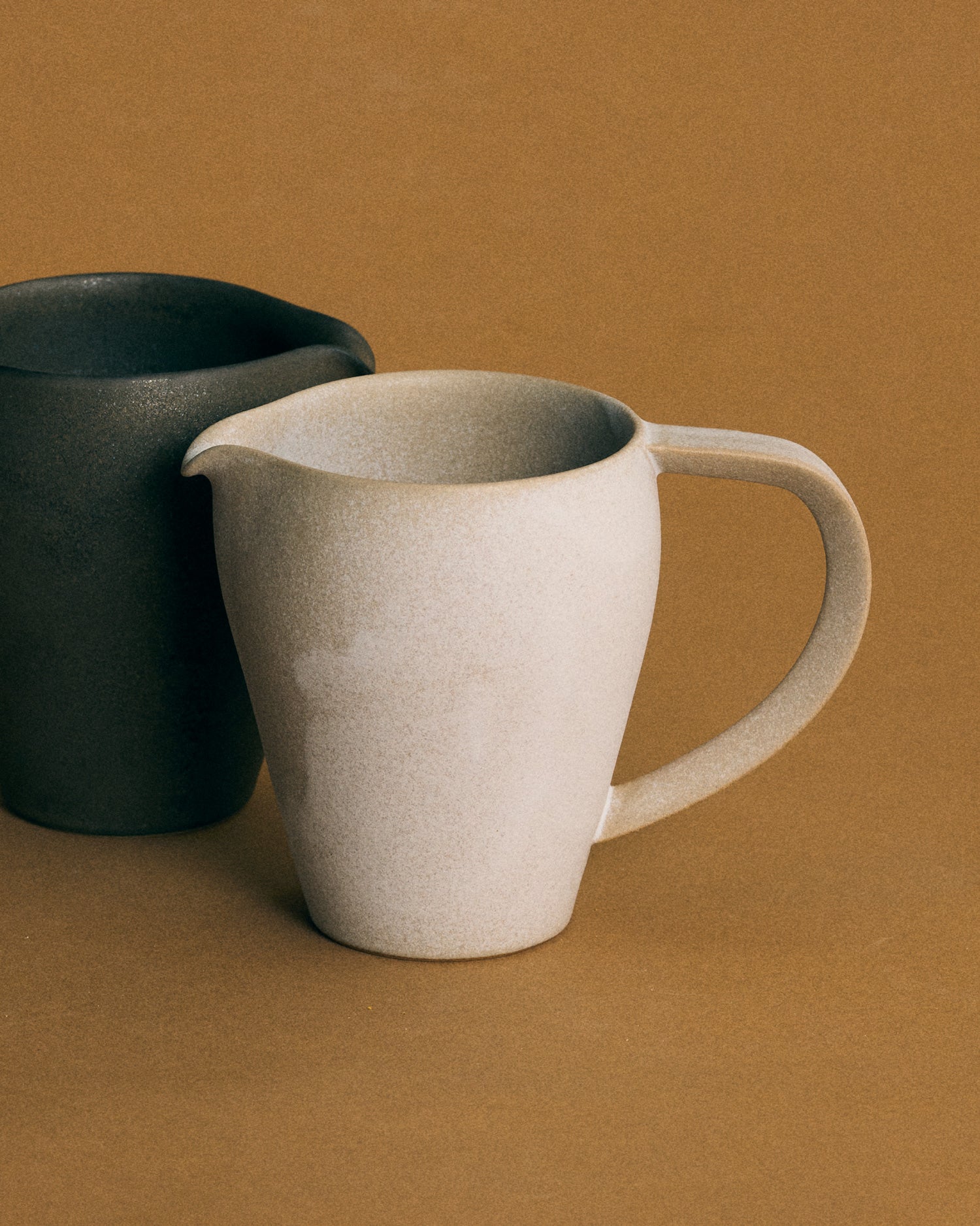 Birdy Jug - Stone Beige