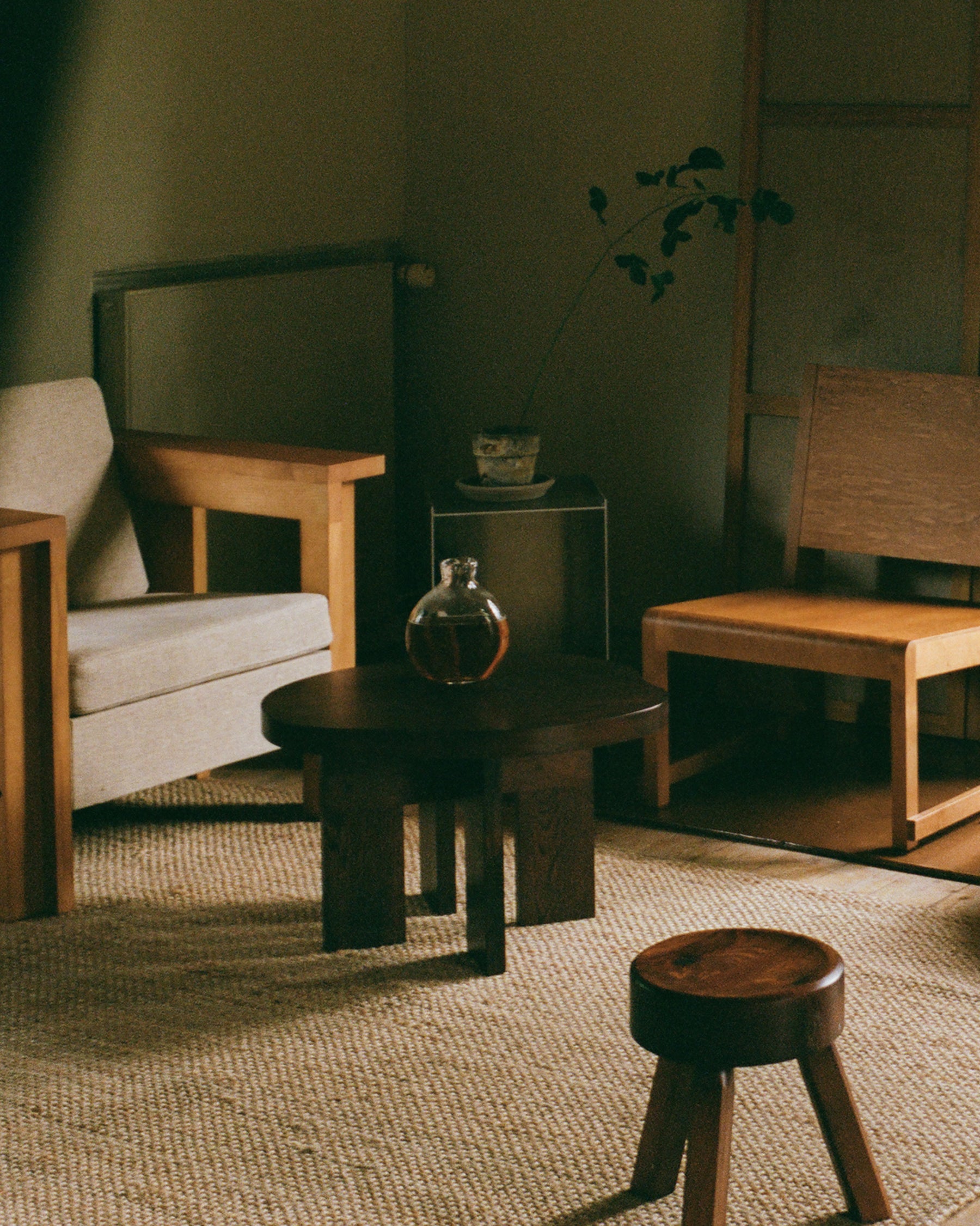 FARMHOUSE SIDE TABLE - Pond Dark Oak