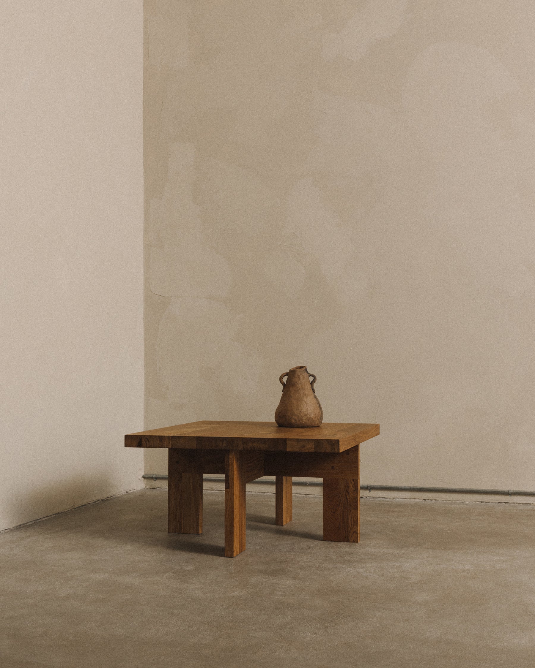 FARMHOUSE COFFEE TABLE - Square - Natural Oak