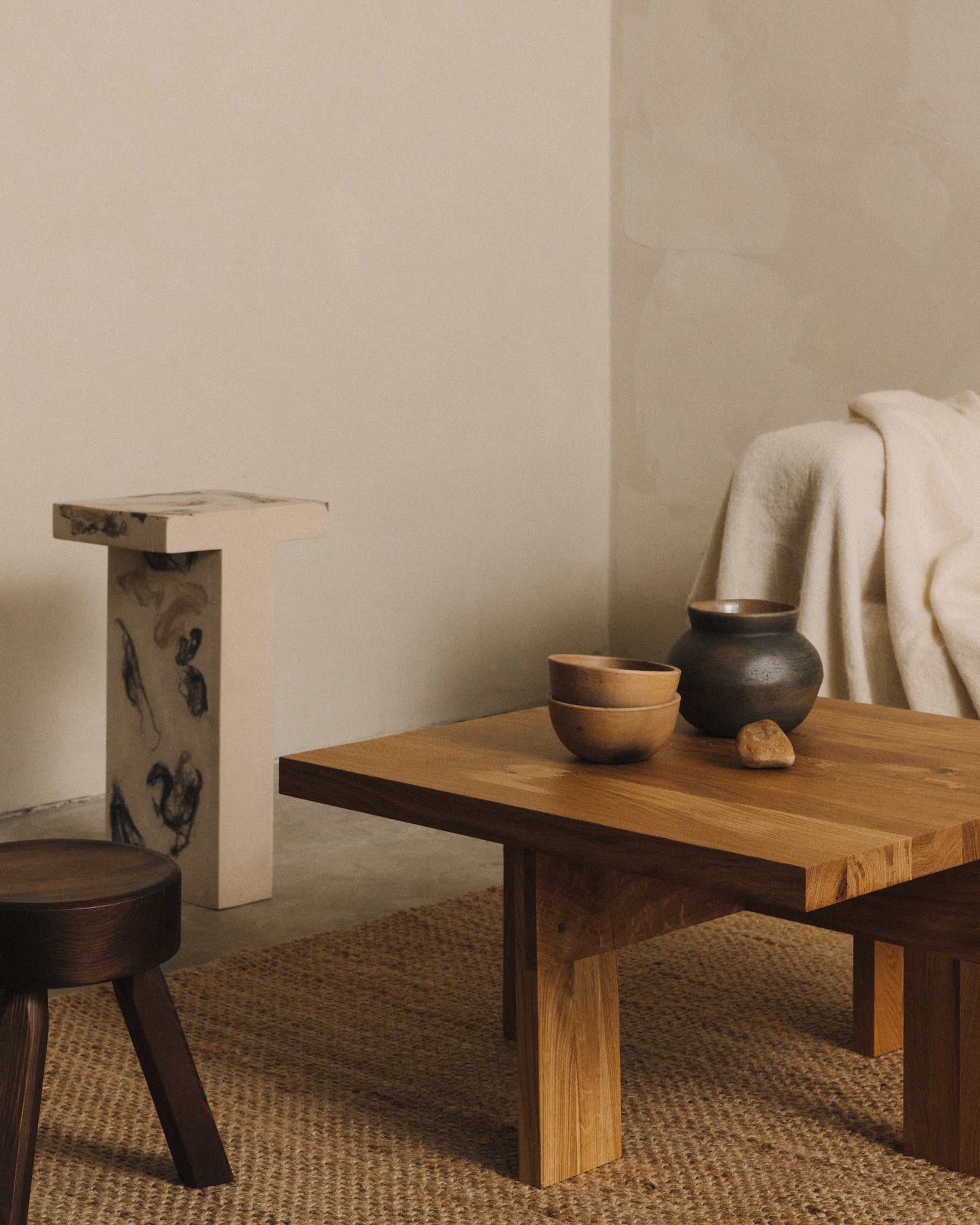 FARMHOUSE COFFEE TABLE - Square - Natural Oak