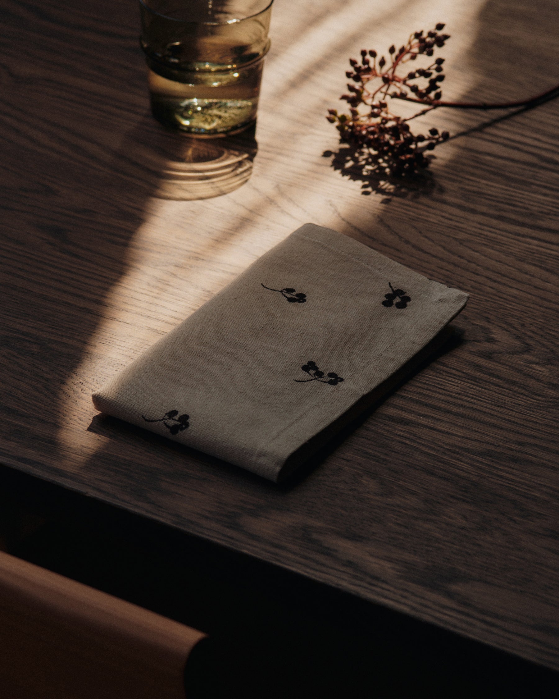 Baies Napkins Set of 4 - Natural/Dark Chocolate