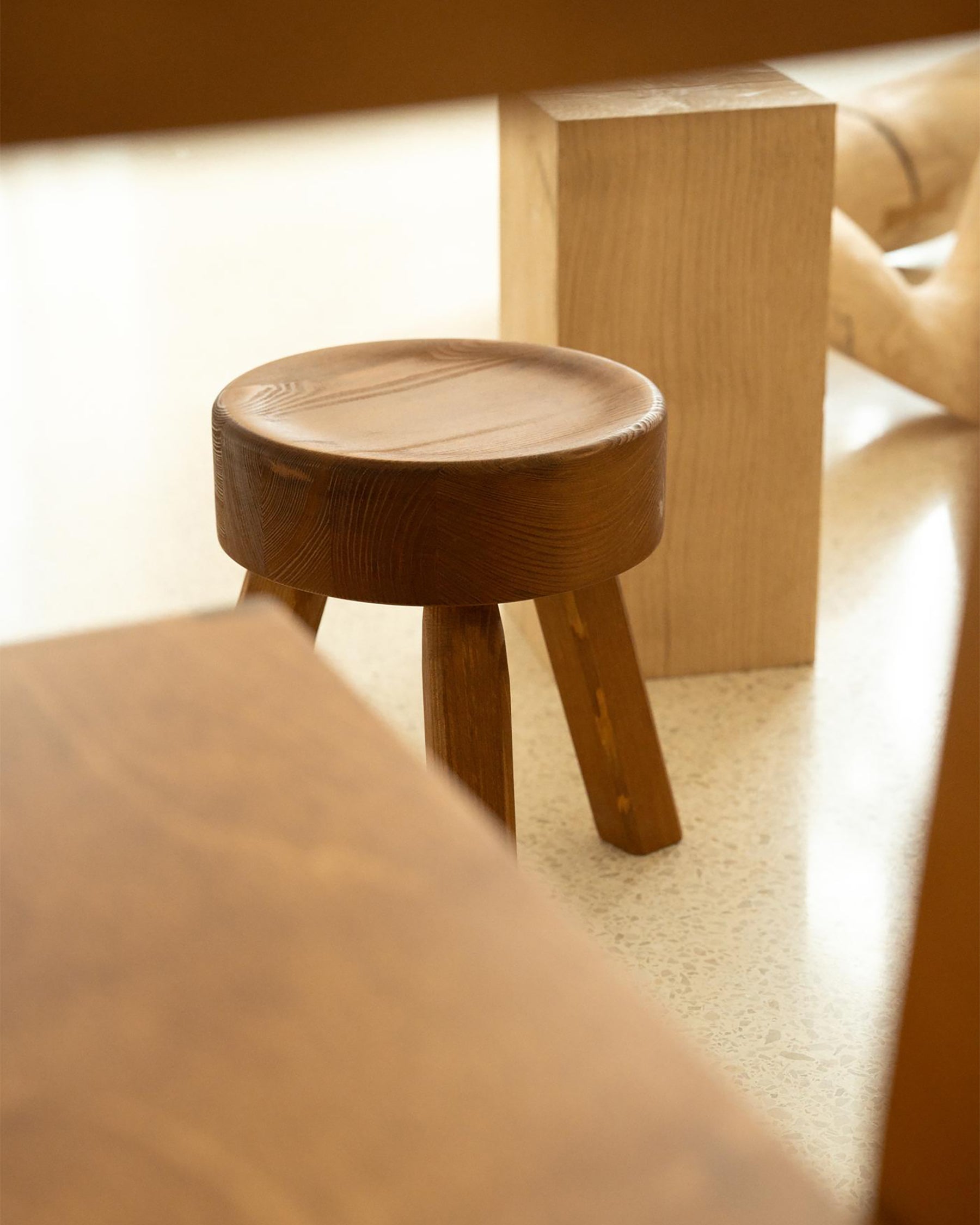 AML STOOL - Pine