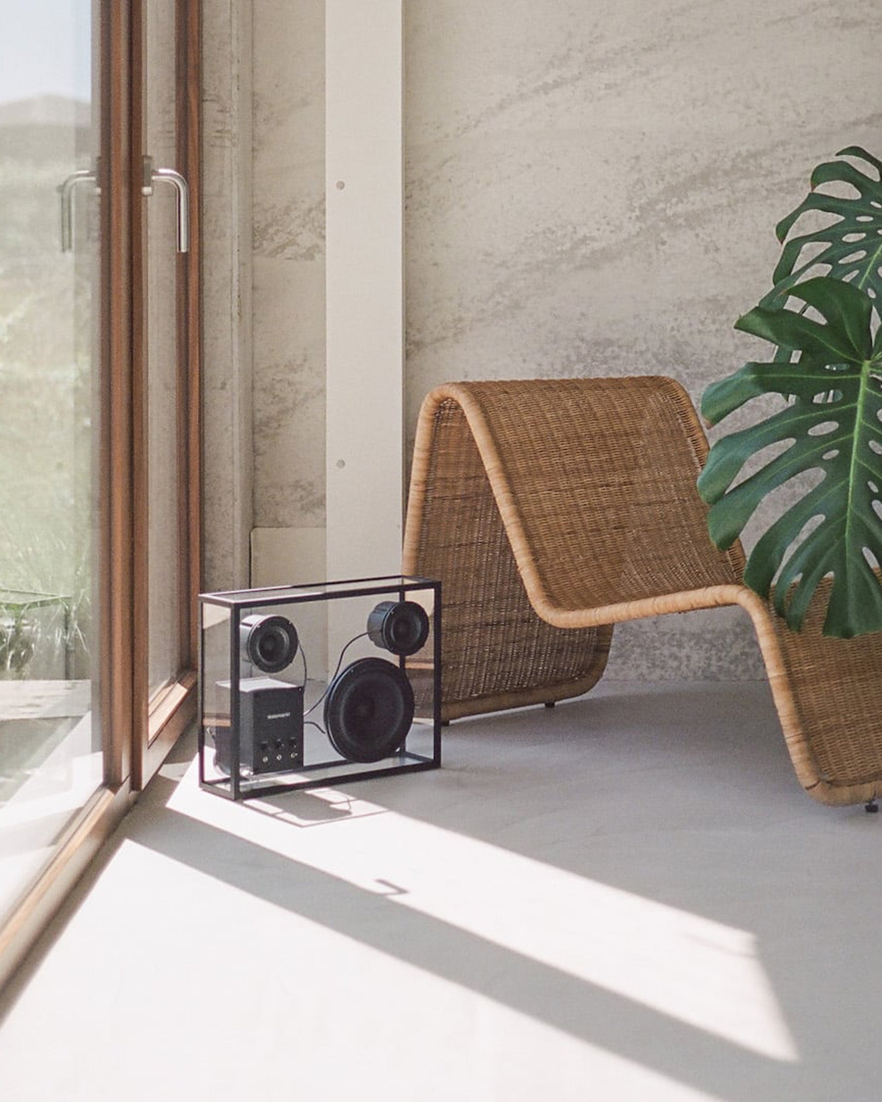 Transparent Speaker - Black