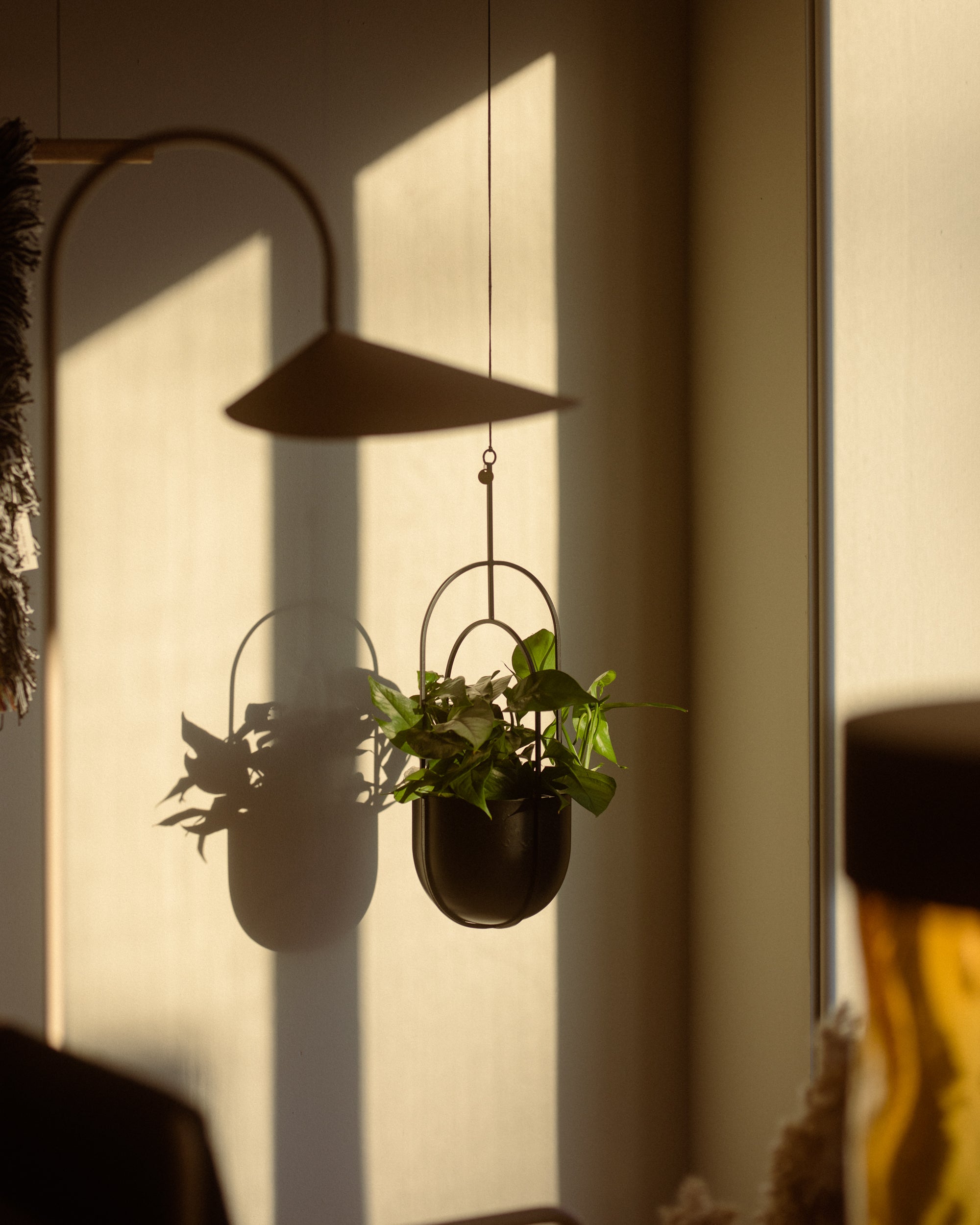Hanging Deco Pot - Black