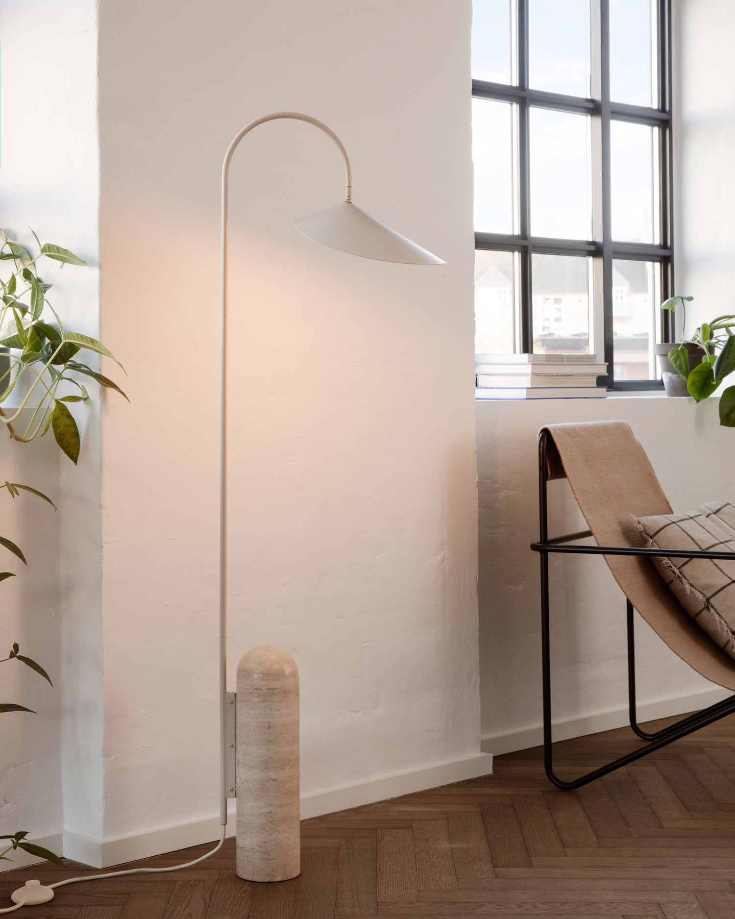 Arum Floor Lamp - Cashmere