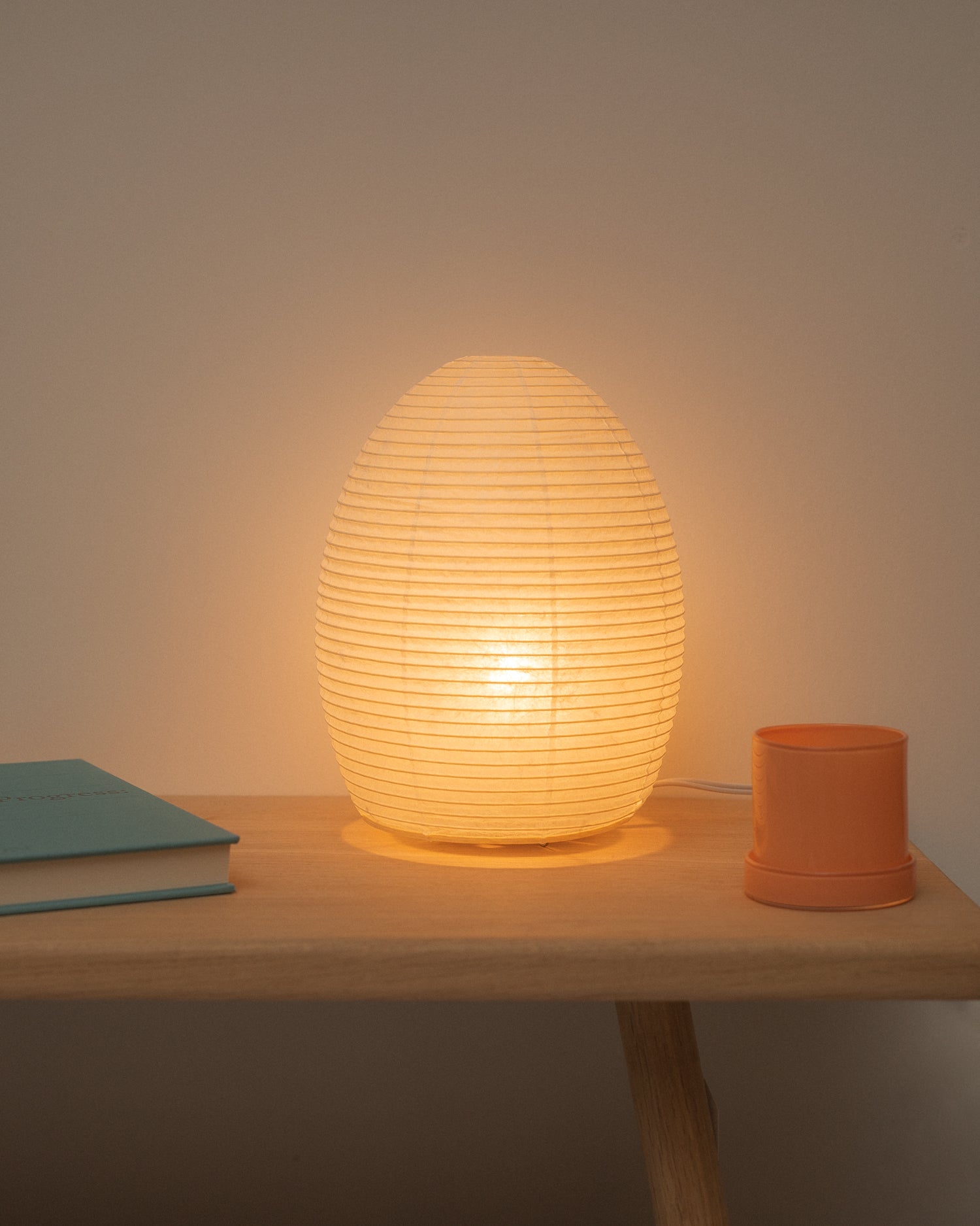 Paper Moon Lamp 01 - The Egg