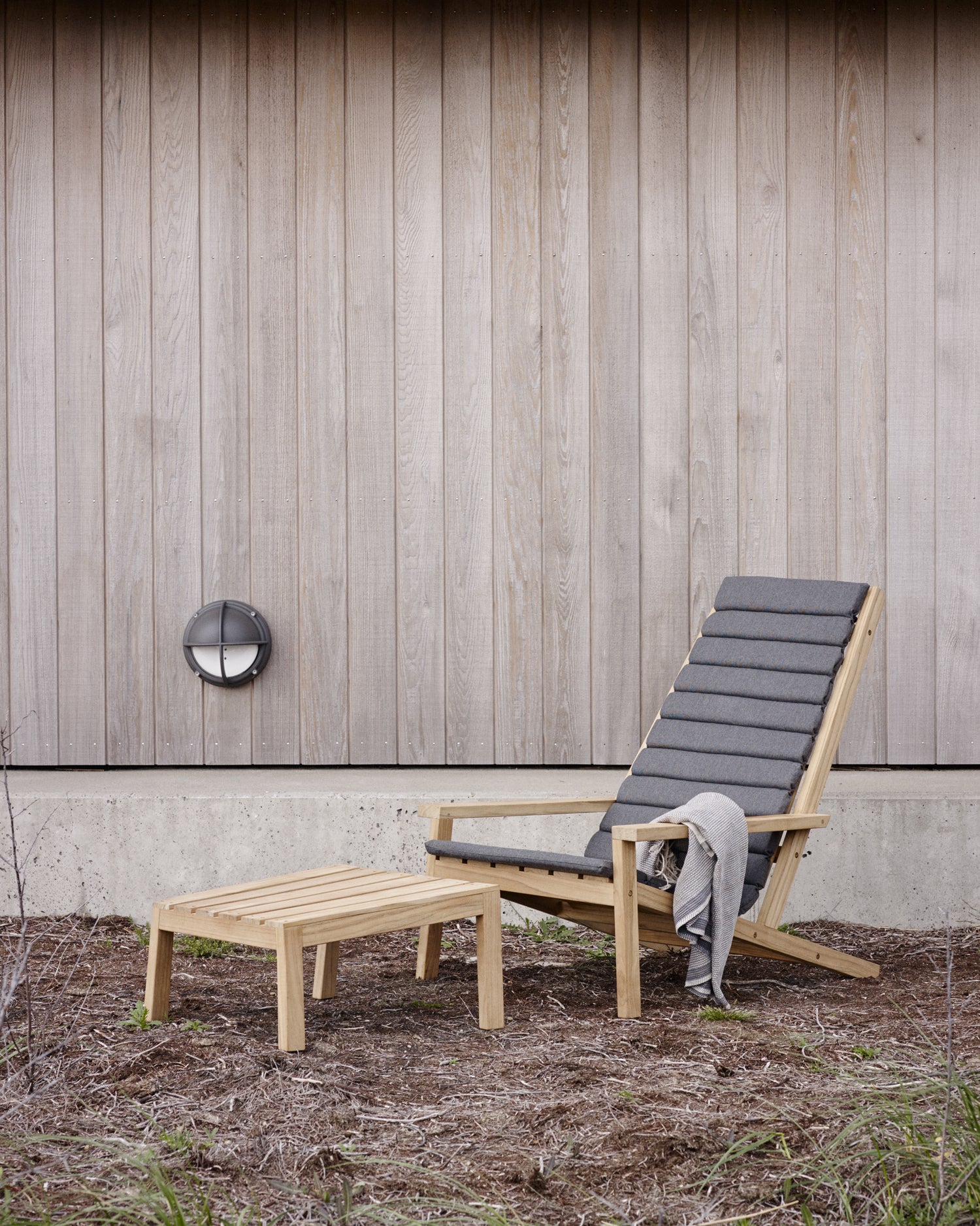 Between Lines Deck Stool